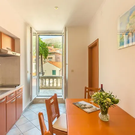 Apartment& Lukre / Lukre With Terrace