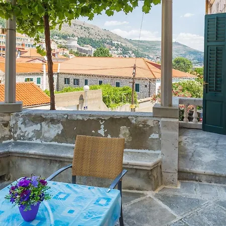 Apartment Apartment& Lukre / Lukre With Terrace