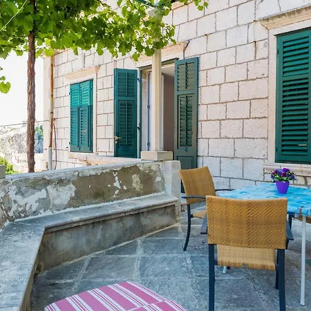 Apartment& Lukre / Lukre With Terrace