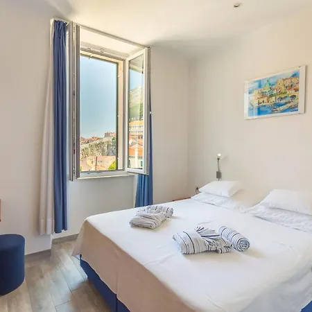 Apartment& Lukre / Lukre With Terrace Apartment