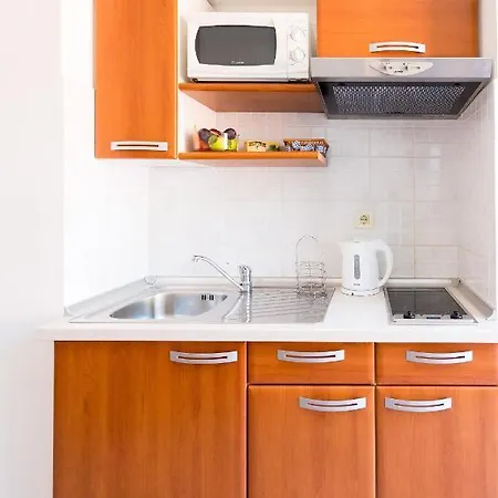 Apartment& Lukre / Lukre With Terrace דוברובניק