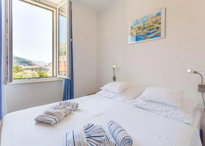 Daire Apartment& Lukre / Lukre With Terrace *