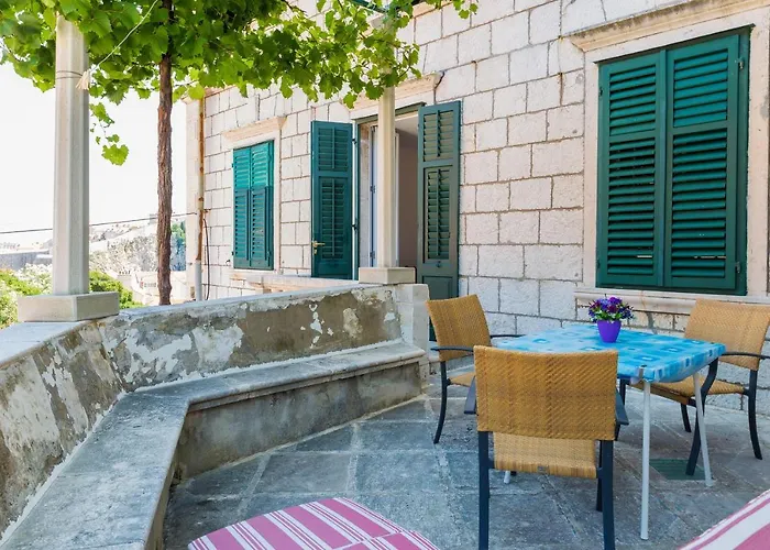 Apartment& Lukre / Lukre With Terrace
