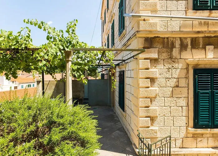 Daire Apartment& Lukre / Lukre With Terrace *