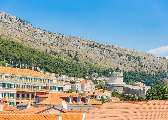 Daire Apartment& Lukre / Lukre With Terrace *