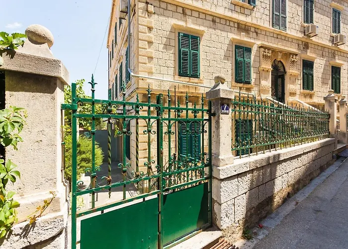 Apartment& Lukre / Lukre With Terrace * Dubrovnik